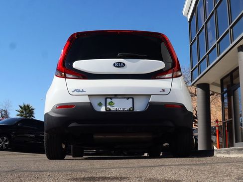 Used 2020 Kia Soul S image 12