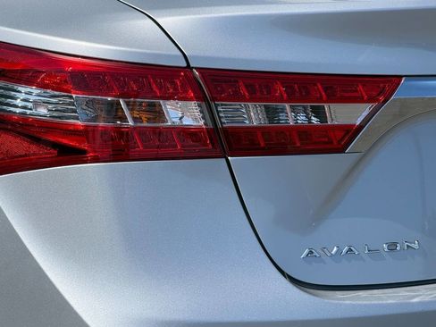 Used 2013 Toyota Avalon XLE Touring FWD image 24