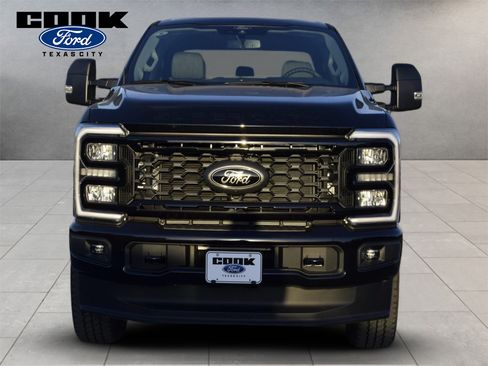 New 2026 Ford F250 XLT w/ XLT Premium Package AWD/4WD image 2