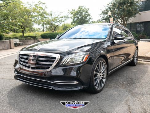 Used 2018 Mercedes-Benz S 560 Sedan image 3