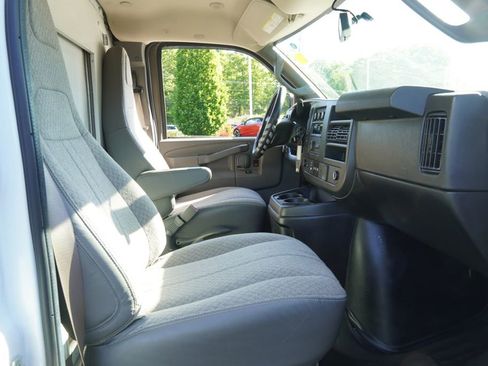 Used 2020 GMC Savana 3500 w/ Power Convenience Package RWD image 21