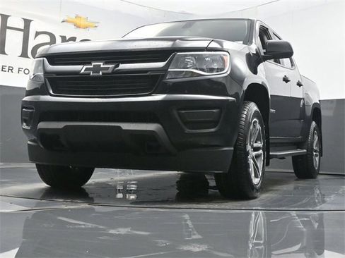 Used 2019 Chevrolet Colorado W/T w/ Custom Special Edition image 4