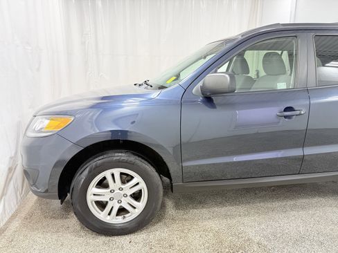 Used 2012 Hyundai Santa Fe GLS image 4