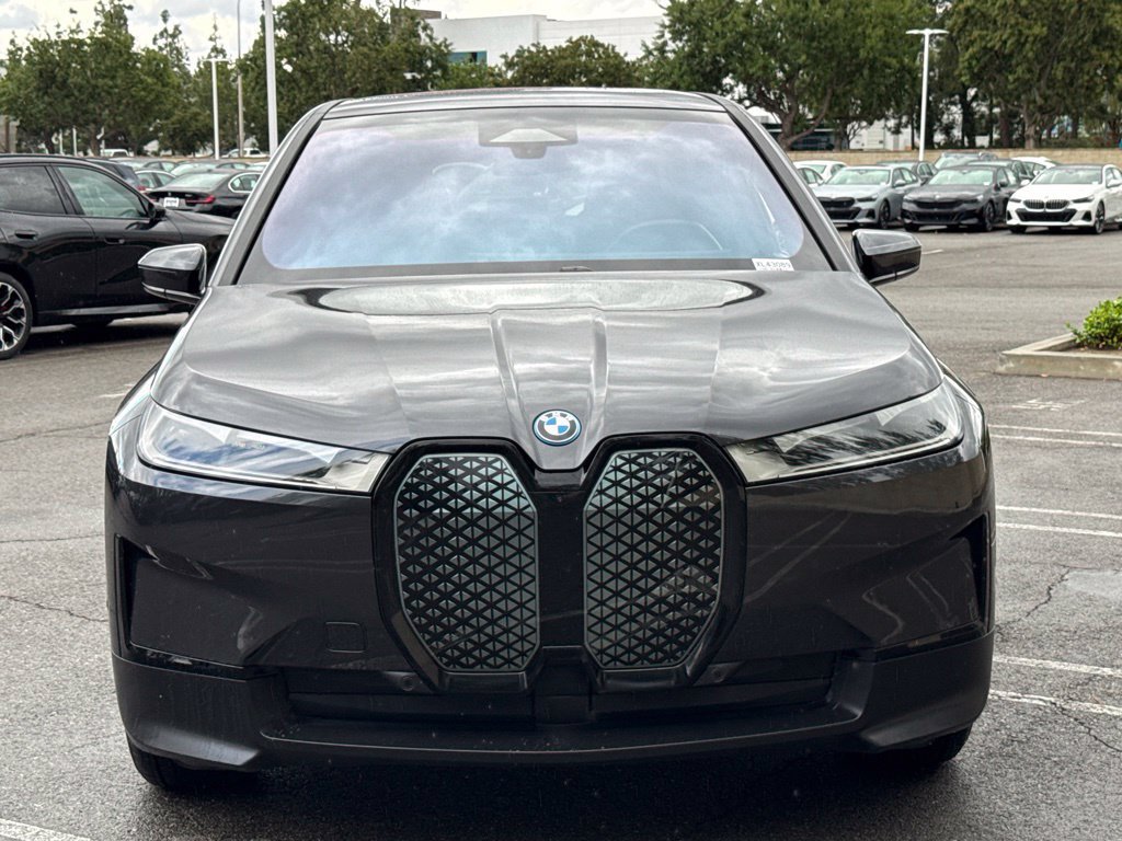 Used 2024 BMW iX xDrive50 w/ Convenience Package AWD/4WD image 4