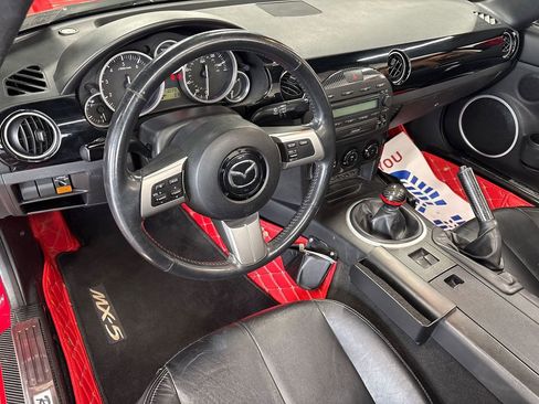 Used 2006 MAZDA MX-5 Miata Grand Touring RWD image 45