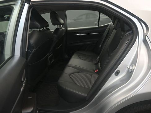 Used 2022 Toyota Camry SE FWD image 15