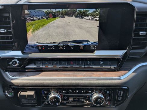 New 2026 GMC Sierra 1500 SLT w/ SLT Premium Plus Package AWD/4WD image 18
