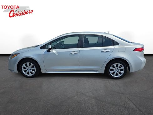 Used 2026 Toyota Corolla LE FWD image 8