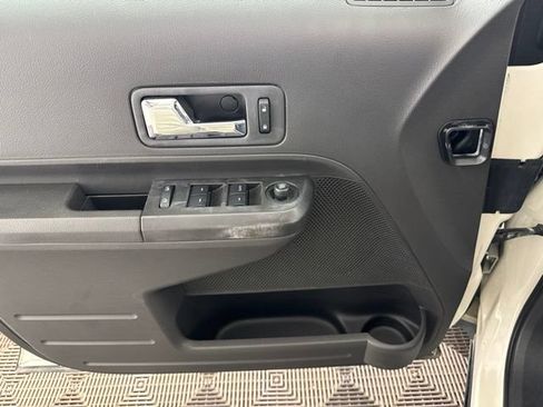 Used 2009 Ford Edge SEL FWD image 23