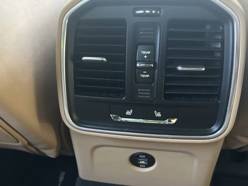 Used 2018 Porsche Macan S AWD/4WD image 39