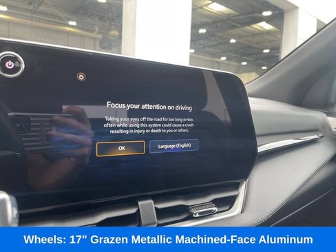 Used 2026 Chevrolet Equinox LT AWD/4WD image 16