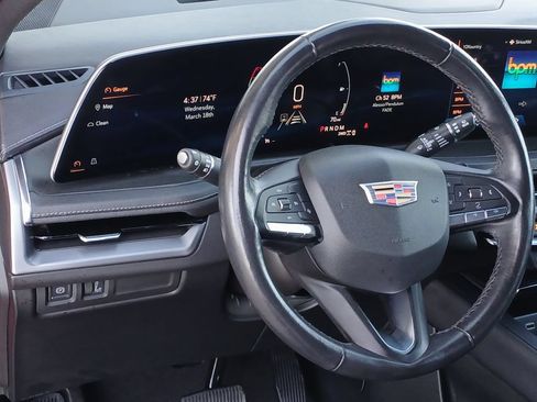 Used 2024 Cadillac XT4 Premium Luxury AWD/4WD image 18