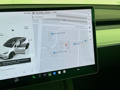 Used 2022 Tesla Model Y Long Range AWD/4WD image 19