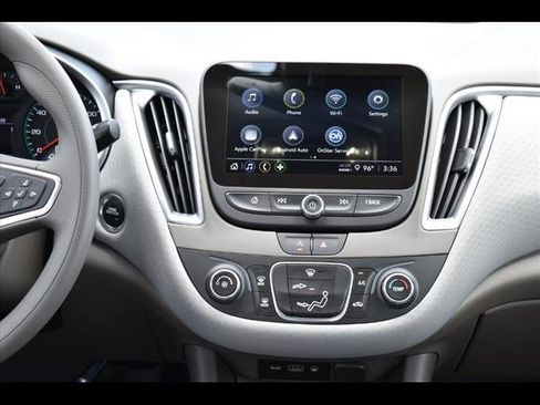 Used 2025 Chevrolet Malibu LS image 14