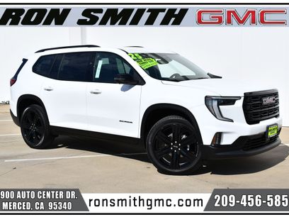 Used 2025 GMC Acadia Elevation w/ Elevation Premium Package