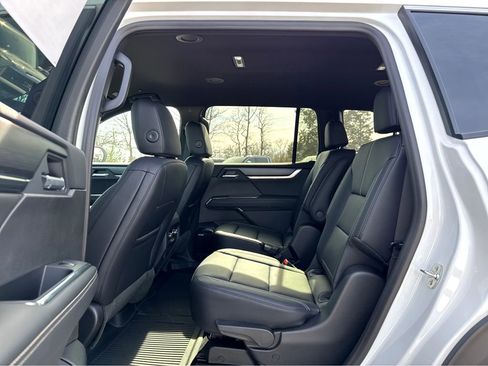 New 2026 GMC Acadia Elevation w/ Elevation Premium Package FWD image 8