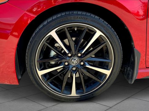 Used 2019 Toyota Camry XSE FWD image 11