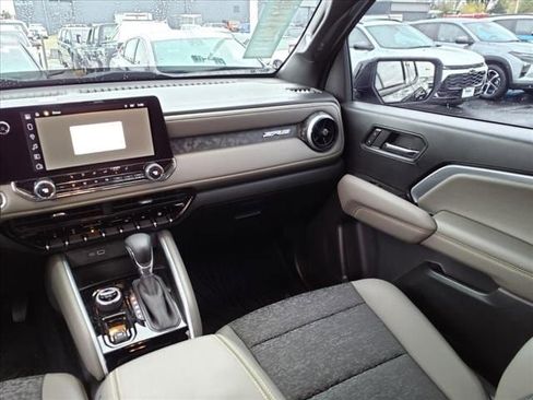 New 2024 Chevrolet Colorado ZR2 w/ Safety Package image 21