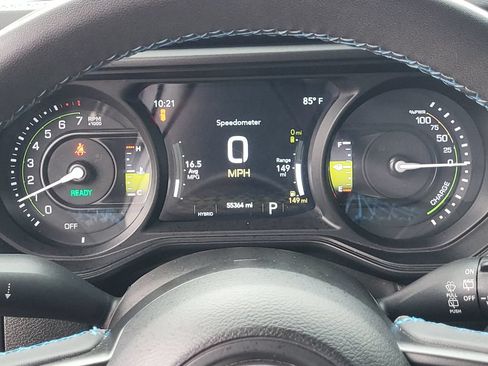 Used 2024 Jeep Wrangler Unlimited Rubicon 4xe AWD/4WD image 16