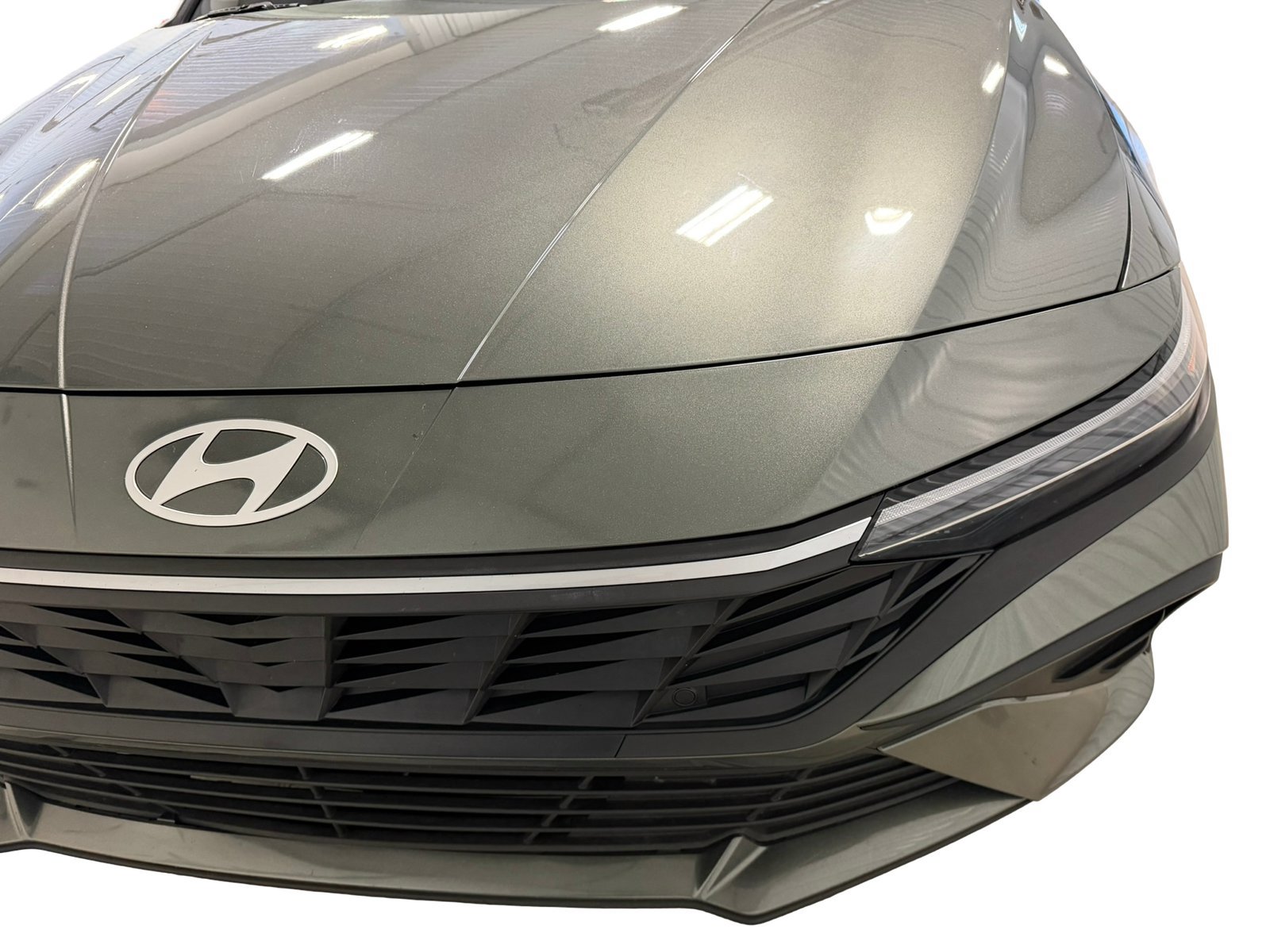 Certified 2024 Hyundai Elantra SE FWD image 12
