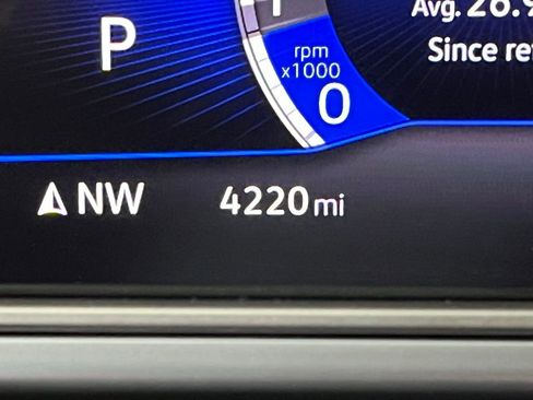 Certified 2025 Volkswagen Taos SE image 24