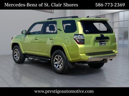 Used 2023 Toyota 4Runner TRD Off-Road Premium w/ Off Road Premium Plus Package AWD/4WD image 3