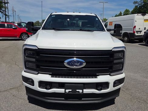 Used 2025 Ford F250 Platinum w/ FX4 Off-Road Package AWD/4WD image 2
