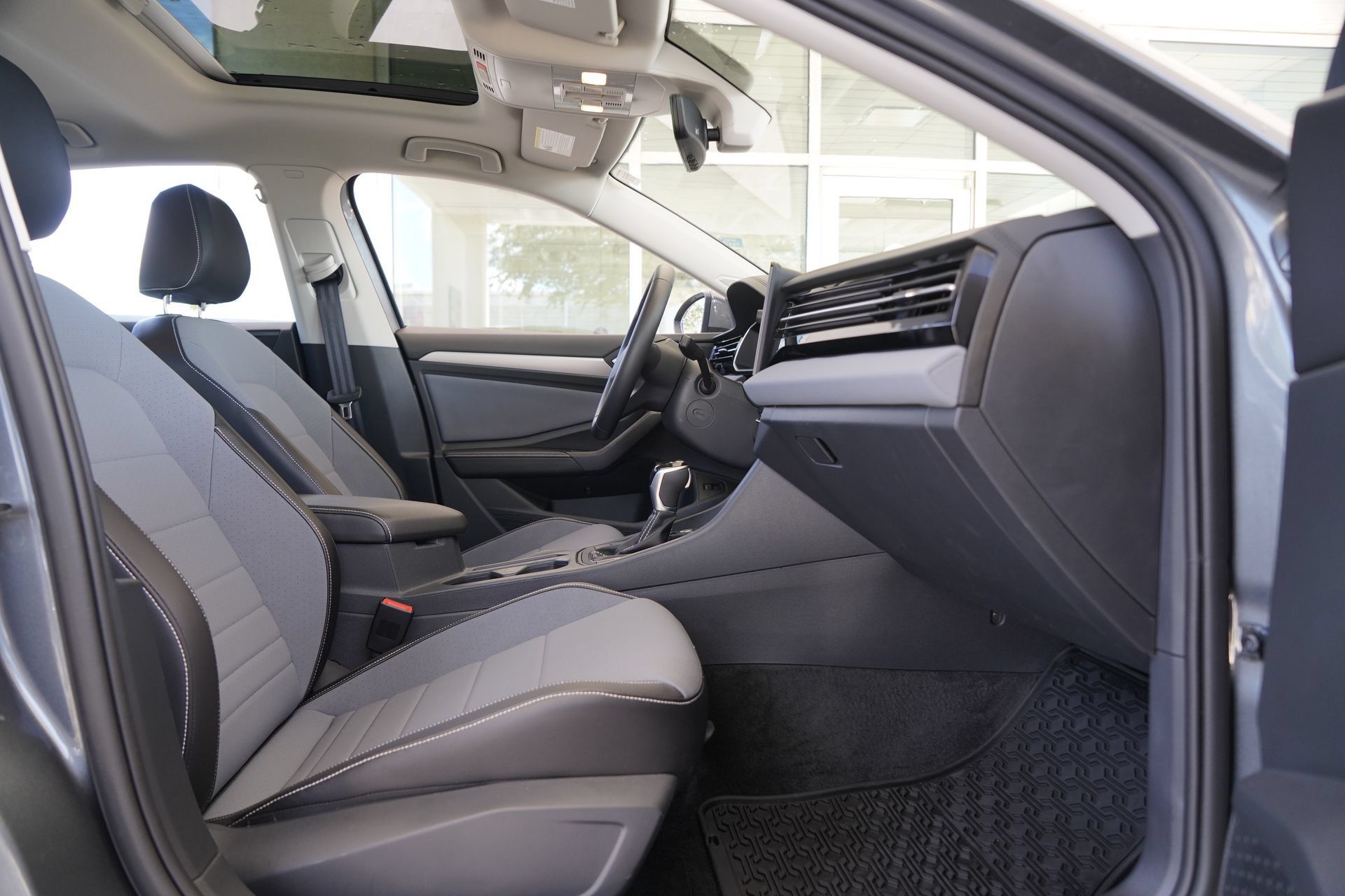Certified 2026 Volkswagen Jetta SE FWD image 23