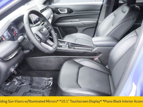 Used 2025 Jeep Compass Latitude w/ Altitude Special Edition image 6