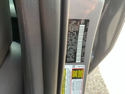 Used 2025 Toyota Camry SE w/ Convenience Package AWD/4WD image 33