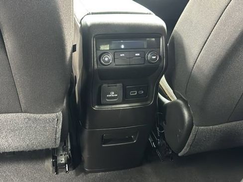 Used 2023 GMC Acadia AT4 image 40