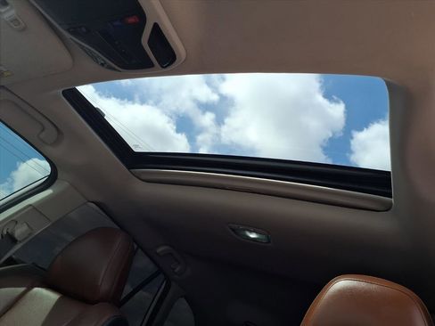 Used 2020 Subaru Outback Touring w/ Popular Package #2 image 5