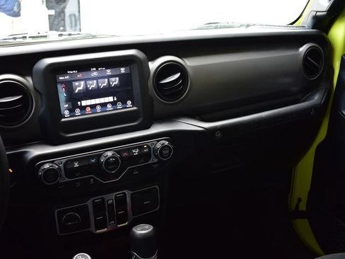Used 2023 Jeep Wrangler Unlimited Sport AWD/4WD image 32