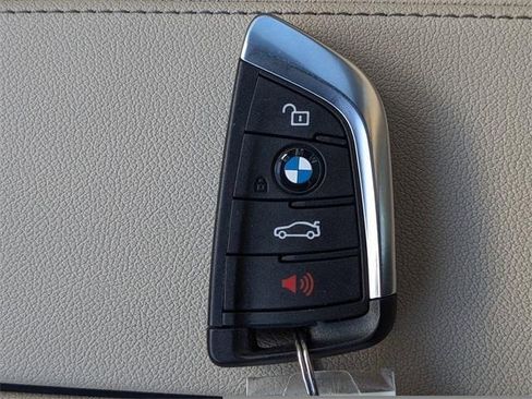 Used 2021 BMW 540i w/ Premium Package image 34