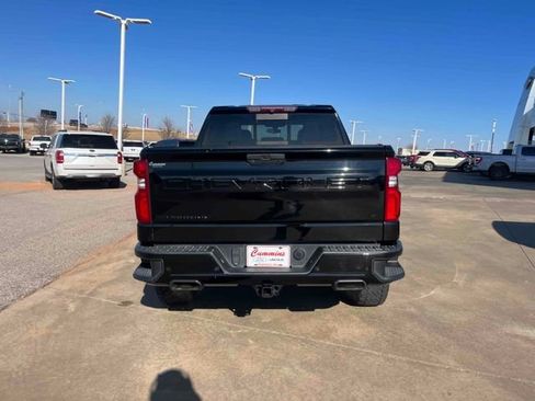 Used 2021 Chevrolet Silverado 1500 LT Trail Boss w/ Convenience Package II image 6