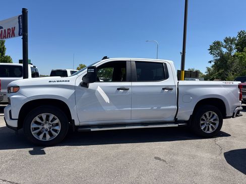 Used 2020 Chevrolet Silverado 1500 Custom w/ Custom Max Trailering Package AWD/4WD image 3