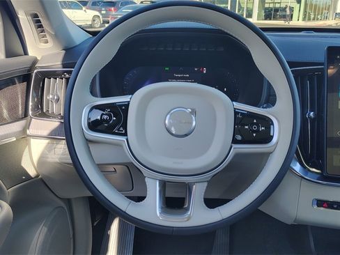 New 2026 Volvo XC90 B6 Ultra image 13