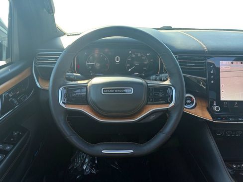 Used 2024 Jeep Grand Wagoneer L Series III AWD/4WD image 13