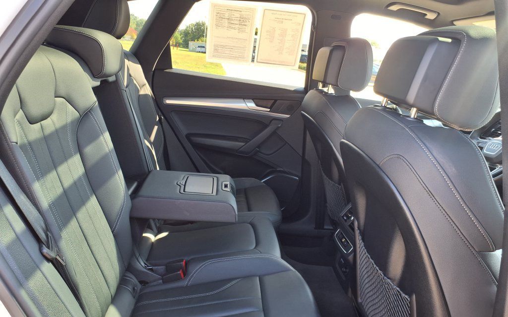 Used 2025 Audi Q5 2.0T Premium AWD/4WD image 16