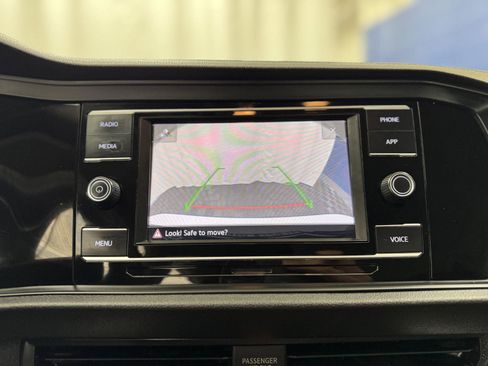 Used 2022 Volkswagen Jetta S image 16