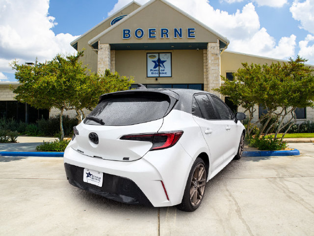 Used 2025 Toyota Corolla Hatchback FWD image 5