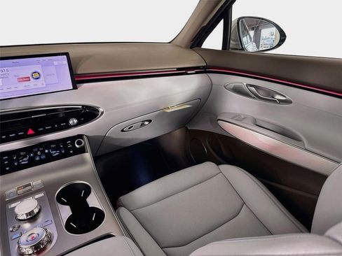 New 2027 Genesis GV70 2.5T Advanced AWD/4WD image 26