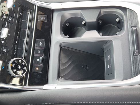 New 2026 Nissan Armada SL image 19