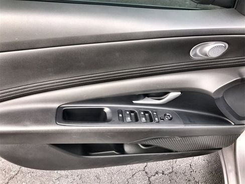 Used 2024 Hyundai Elantra SEL w/ Convenience Package image 13