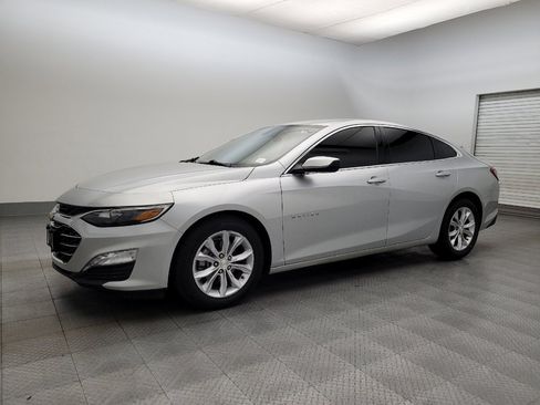 Used 2021 Chevrolet Malibu LT image 2