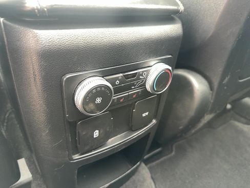 Used 2020 Ford Explorer XLT w/ Equipment Group 202A AWD/4WD image 14