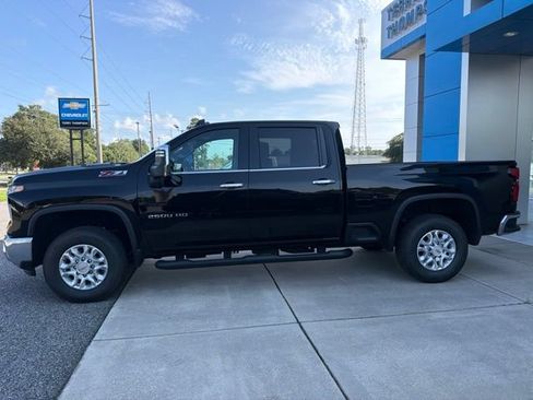 Used 2025 Chevrolet Silverado 2500 LTZ w/ LTZ Convenience Package AWD/4WD image 8