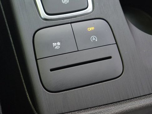 Certified 2024 Ford Escape Active AWD/4WD image 15