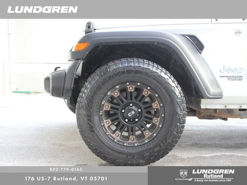Used 2018 Jeep Wrangler Unlimited Sport S image 40