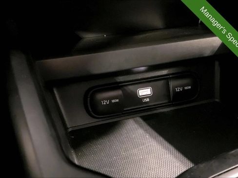 Used 2025 Kia Soul LX w/ LX Technology Package FWD image 28